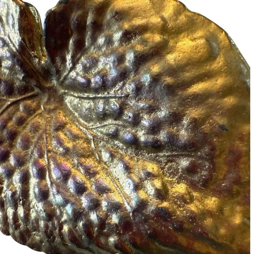 Vintage Heavyweight Leaf Brooch‎ Pin